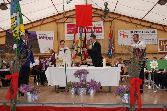 0023_fahnenweihe_20120603.jpg