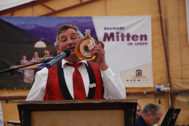 0121_fahnenweihe_20120603.jpg